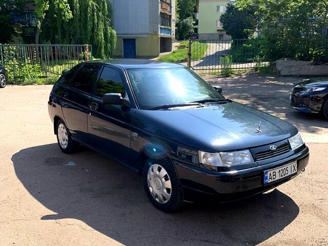Чорний ВАЗ 2112, об'ємом двигуна 1.6 л та пробігом 209 тис. км за 2150 $, фото 1 на Automoto.ua