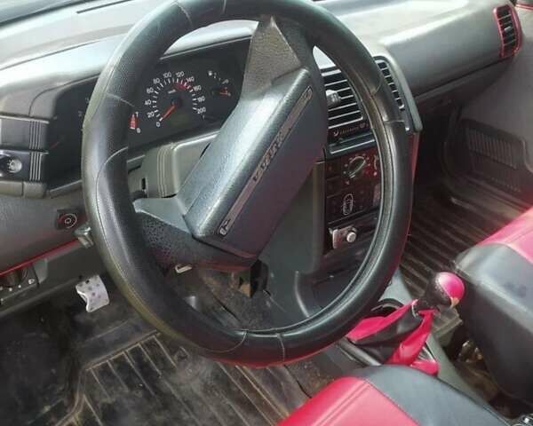 Черный ВАЗ 2112, объемом двигателя 1.6 л и пробегом 154 тыс. км за 1600 $, фото 1 на Automoto.ua