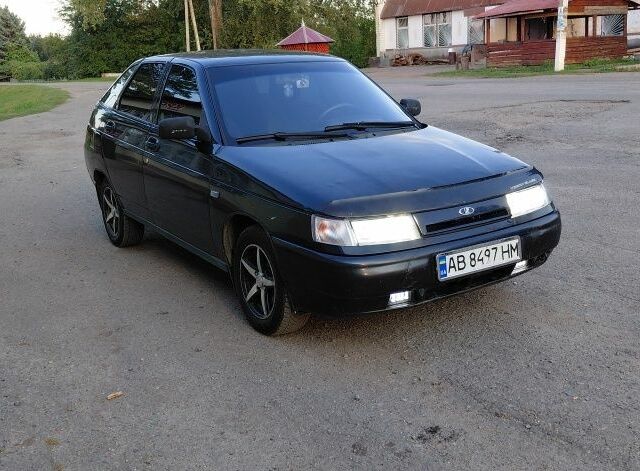 Черный ВАЗ 2112, объемом двигателя 0 л и пробегом 220 тыс. км за 1550 $, фото 1 на Automoto.ua