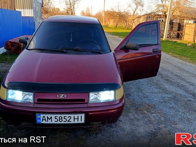 Красный ВАЗ 2112, объемом двигателя 1.5 л и пробегом 260 тыс. км за 1820 $, фото 1 на Automoto.ua