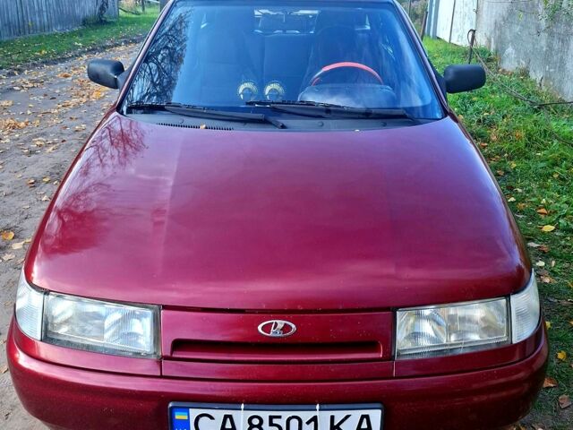 Червоний ВАЗ 2112, об'ємом двигуна 1.5 л та пробігом 85 тис. км за 2000 $, фото 1 на Automoto.ua