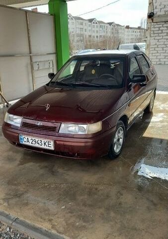 Красный ВАЗ 2112, объемом двигателя 1.6 л и пробегом 222 тыс. км за 1750 $, фото 1 на Automoto.ua