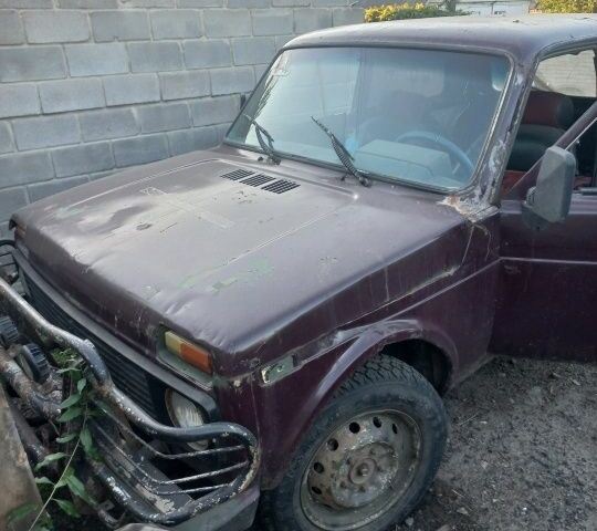 Красный ВАЗ 2112, объемом двигателя 7 л и пробегом 250 тыс. км за 1000 $, фото 1 на Automoto.ua