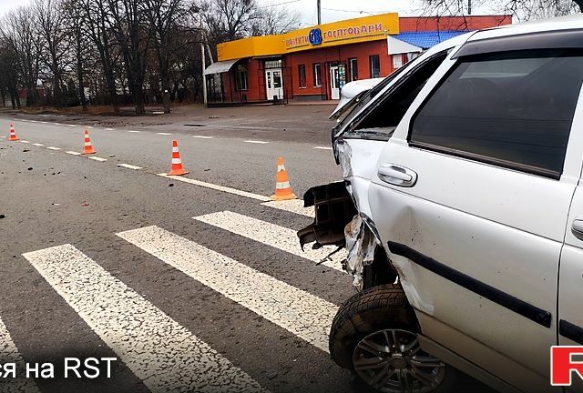 ВАЗ 2112, об'ємом двигуна 1.6 л та пробігом 295 тис. км за 800 $, фото 1 на Automoto.ua