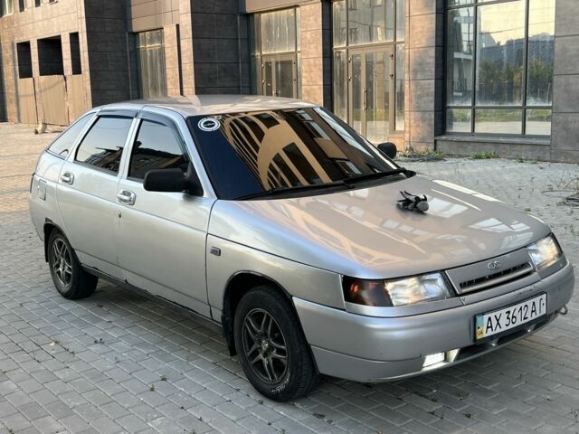 Серый ВАЗ 2112, объемом двигателя 1.6 л и пробегом 300 тыс. км за 1501 $, фото 1 на Automoto.ua