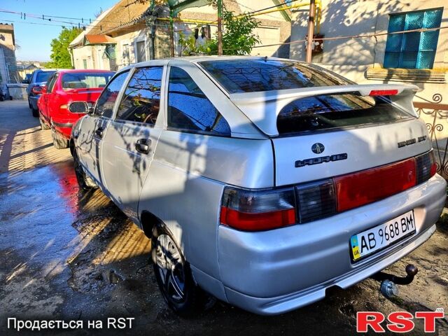 Серый ВАЗ 2112, объемом двигателя 1.5 л и пробегом 200 тыс. км за 950 $, фото 1 на Automoto.ua