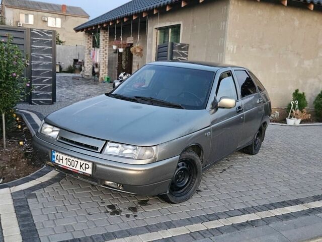 Серый ВАЗ 2112, объемом двигателя 1.5 л и пробегом 274 тыс. км за 1200 $, фото 1 на Automoto.ua