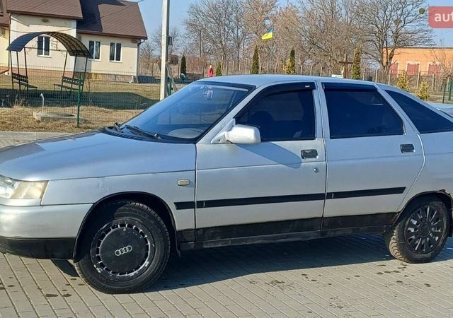 Сірий ВАЗ 2112, об'ємом двигуна 1.5 л та пробігом 220 тис. км за 1000 $, фото 1 на Automoto.ua