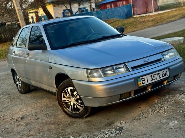 Сірий ВАЗ 2112, об'ємом двигуна 1.6 л та пробігом 200 тис. км за 1899 $, фото 1 на Automoto.ua