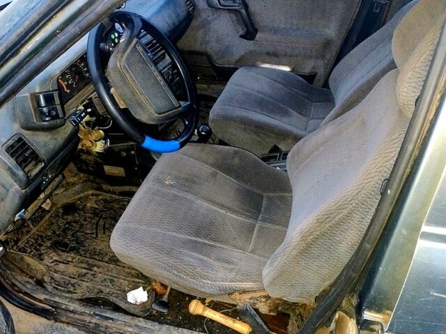 Серый ВАЗ 2112, объемом двигателя 1.5 л и пробегом 0 тыс. км за 750 $, фото 1 на Automoto.ua