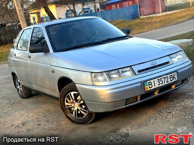 Серый ВАЗ 2112, объемом двигателя 1.6 л и пробегом 200 тыс. км за 1899 $, фото 1 на Automoto.ua