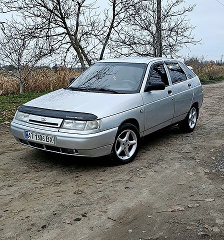 Серый ВАЗ 2112, объемом двигателя 1.6 л и пробегом 240 тыс. км за 2000 $, фото 1 на Automoto.ua