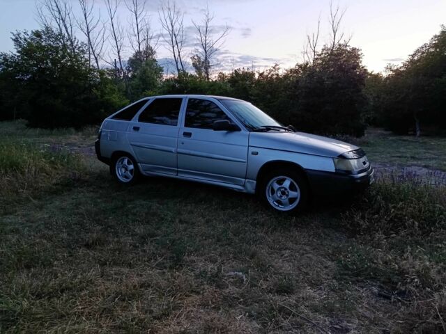 Серый ВАЗ 2112, объемом двигателя 1.6 л и пробегом 240 тыс. км за 1250 $, фото 1 на Automoto.ua