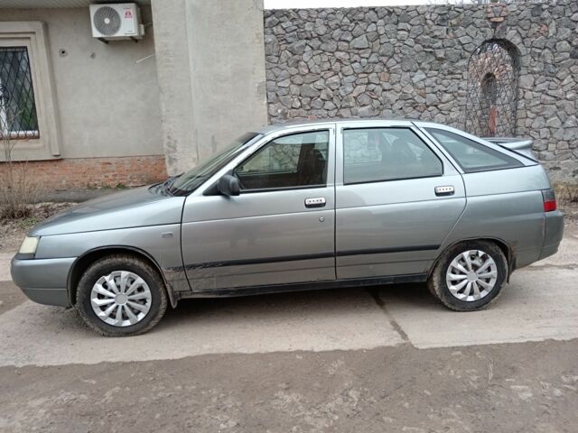 Серый ВАЗ 2112, объемом двигателя 1.6 л и пробегом 200 тыс. км за 1450 $, фото 1 на Automoto.ua