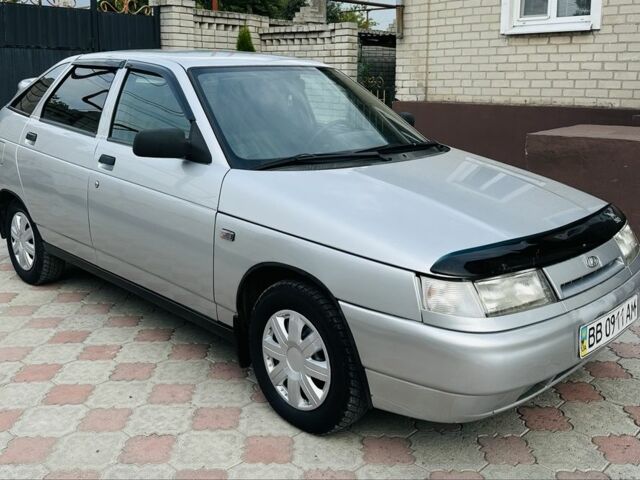 Серый ВАЗ 2112, объемом двигателя 1.6 л и пробегом 185 тыс. км за 1900 $, фото 1 на Automoto.ua