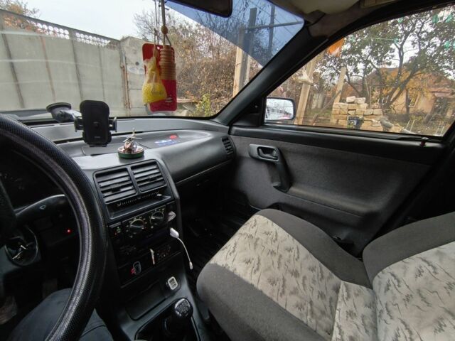 Серый ВАЗ 2112, объемом двигателя 1.6 л и пробегом 4 тыс. км за 1500 $, фото 1 на Automoto.ua