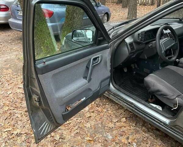 Сірий ВАЗ 2112, об'ємом двигуна 1.6 л та пробігом 226 тис. км за 2500 $, фото 1 на Automoto.ua