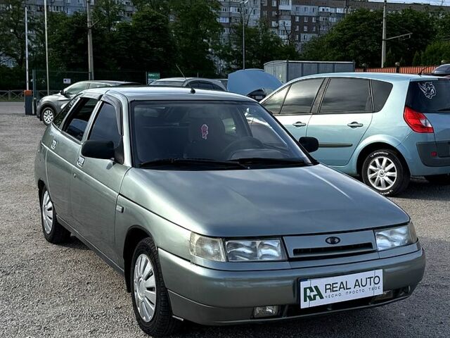 Серый ВАЗ 2112, объемом двигателя 1.6 л и пробегом 211 тыс. км за 1999 $, фото 1 на Automoto.ua