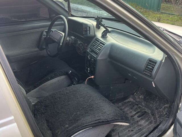 Серый ВАЗ 2112, объемом двигателя 1.6 л и пробегом 250 тыс. км за 850 $, фото 1 на Automoto.ua