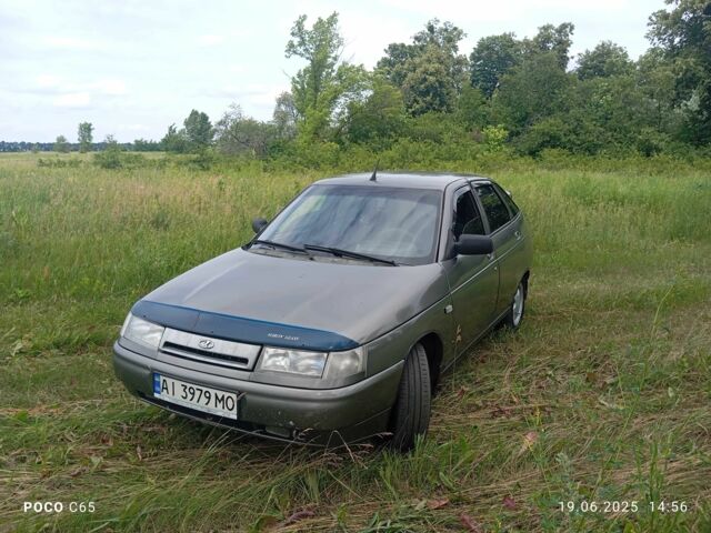 Серый ВАЗ 2112, объемом двигателя 1.6 л и пробегом 400 тыс. км за 2000 $, фото 1 на Automoto.ua