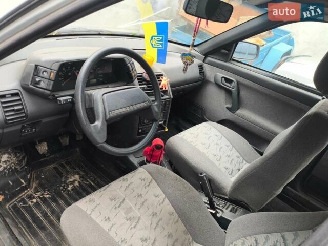 Серый ВАЗ 2112, объемом двигателя 1.6 л и пробегом 108 тыс. км за 2500 $, фото 1 на Automoto.ua
