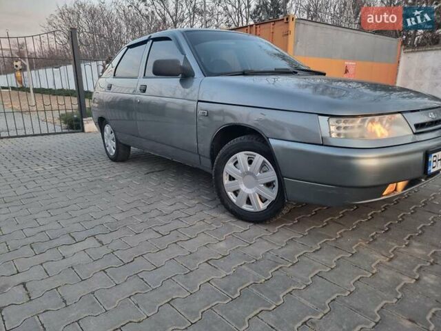 Серый ВАЗ 2112, объемом двигателя 1.6 л и пробегом 301 тыс. км за 2000 $, фото 1 на Automoto.ua