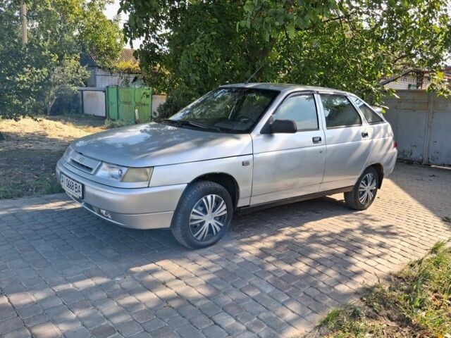 Сірий ВАЗ 2112, об'ємом двигуна 1.6 л та пробігом 200 тис. км за 1950 $, фото 1 на Automoto.ua