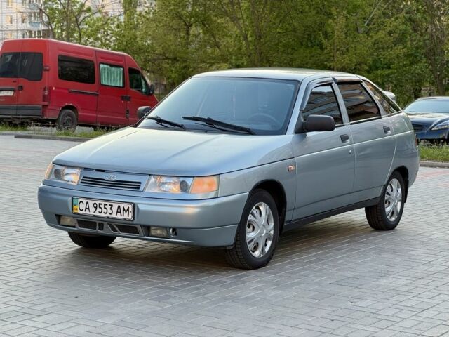Серый ВАЗ 2112, объемом двигателя 1.6 л и пробегом 253 тыс. км за 1999 $, фото 1 на Automoto.ua