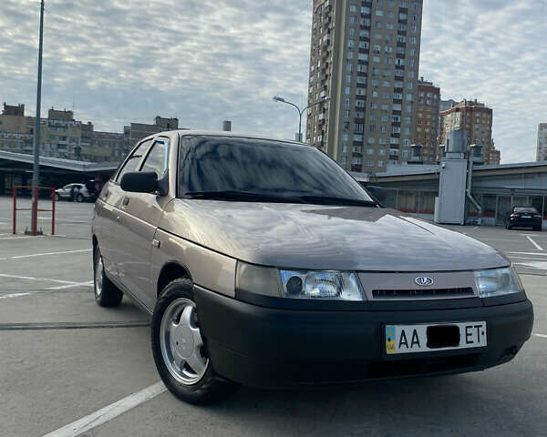 Серый ВАЗ 2112, объемом двигателя 1.6 л и пробегом 245 тыс. км за 2800 $, фото 1 на Automoto.ua