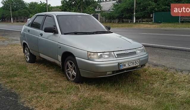 Серый ВАЗ 2112, объемом двигателя 1.6 л и пробегом 200 тыс. км за 1500 $, фото 1 на Automoto.ua