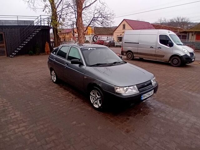 Сірий ВАЗ 2112, об'ємом двигуна 1.6 л та пробігом 211 тис. км за 2100 $, фото 1 на Automoto.ua