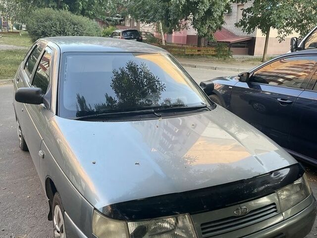 Сірий ВАЗ 2112, об'ємом двигуна 1.6 л та пробігом 450 тис. км за 2002 $, фото 1 на Automoto.ua