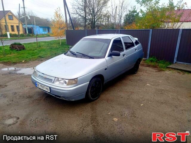 Серый ВАЗ 2112, объемом двигателя 1.6 л и пробегом 250 тыс. км за 1500 $, фото 1 на Automoto.ua