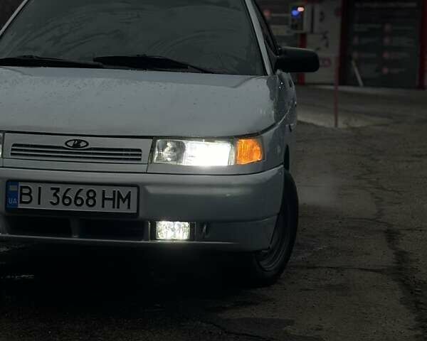 Серый ВАЗ 2112, объемом двигателя 1.6 л и пробегом 180 тыс. км за 1850 $, фото 1 на Automoto.ua