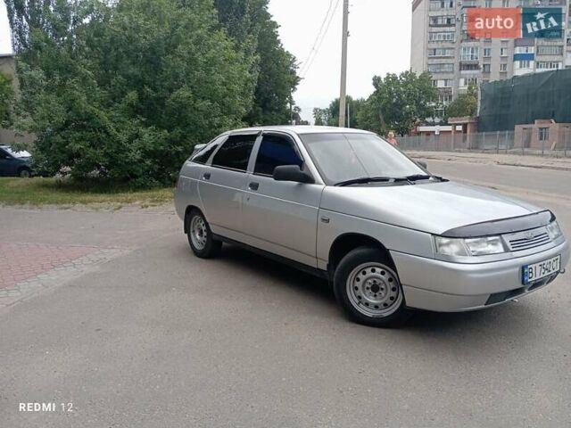 Серый ВАЗ 2112, объемом двигателя 1.6 л и пробегом 200 тыс. км за 2800 $, фото 1 на Automoto.ua