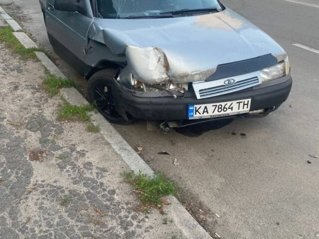 Сірий ВАЗ 2112, об'ємом двигуна 1.6 л та пробігом 275 тис. км за 303 $, фото 1 на Automoto.ua