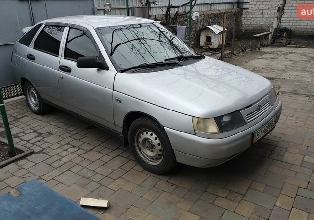 Серый ВАЗ 2112, объемом двигателя 1.6 л и пробегом 107 тыс. км за 2200 $, фото 1 на Automoto.ua