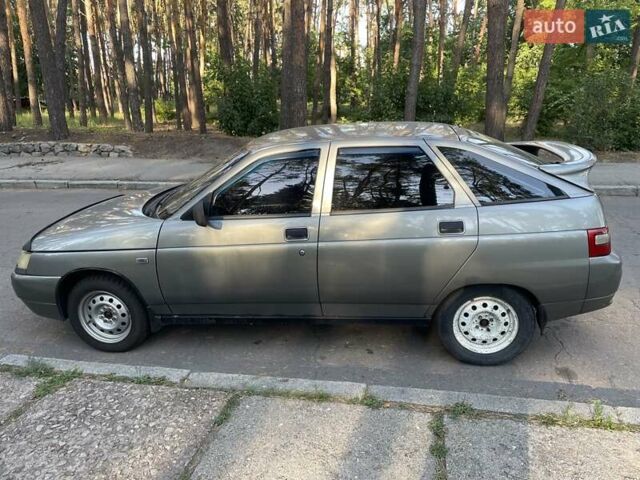 Серый ВАЗ 2112, объемом двигателя 1.6 л и пробегом 204 тыс. км за 2300 $, фото 1 на Automoto.ua