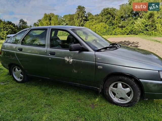 Серый ВАЗ 2112, объемом двигателя 1.6 л и пробегом 900 тыс. км за 2800 $, фото 1 на Automoto.ua