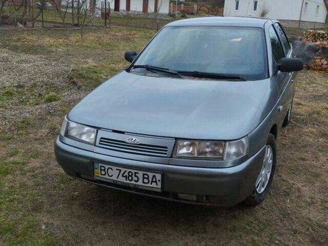 Серый ВАЗ 2112, объемом двигателя 1.6 л и пробегом 211 тыс. км за 1700 $, фото 1 на Automoto.ua