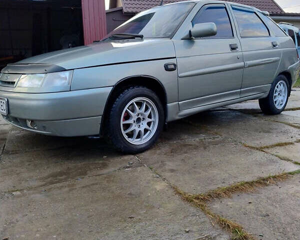 Зеленый ВАЗ 2112, объемом двигателя 1.5 л и пробегом 295 тыс. км за 1800 $, фото 1 на Automoto.ua