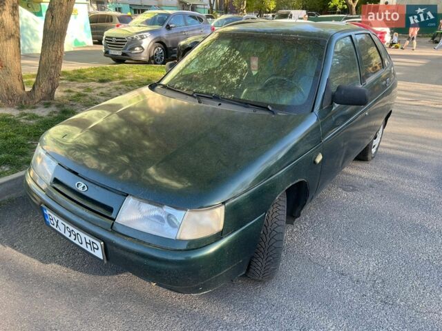 Зелений ВАЗ 2112, об'ємом двигуна 1.5 л та пробігом 348 тис. км за 1999 $, фото 1 на Automoto.ua
