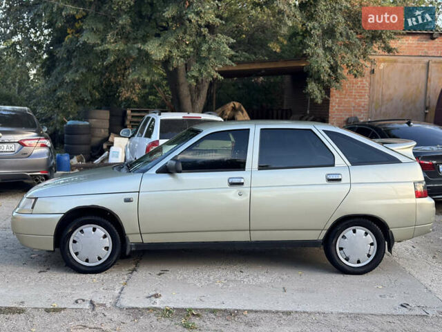 Зеленый ВАЗ 2112, объемом двигателя 1.6 л и пробегом 150 тыс. км за 3000 $, фото 1 на Automoto.ua