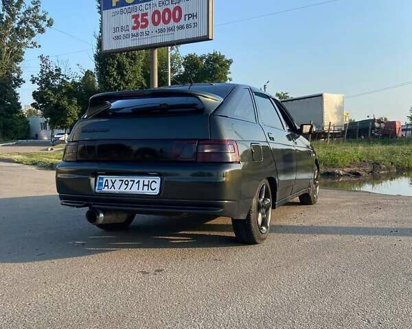 Зеленый ВАЗ 2112, объемом двигателя 1.6 л и пробегом 200 тыс. км за 2100 $, фото 1 на Automoto.ua