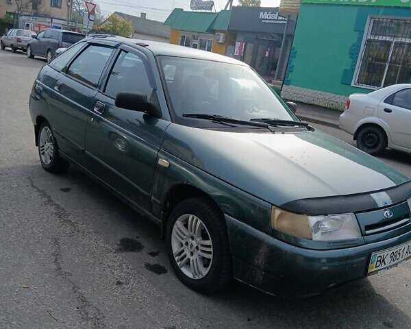 Зеленый ВАЗ 2112, объемом двигателя 1.6 л и пробегом 285 тыс. км за 1900 $, фото 1 на Automoto.ua