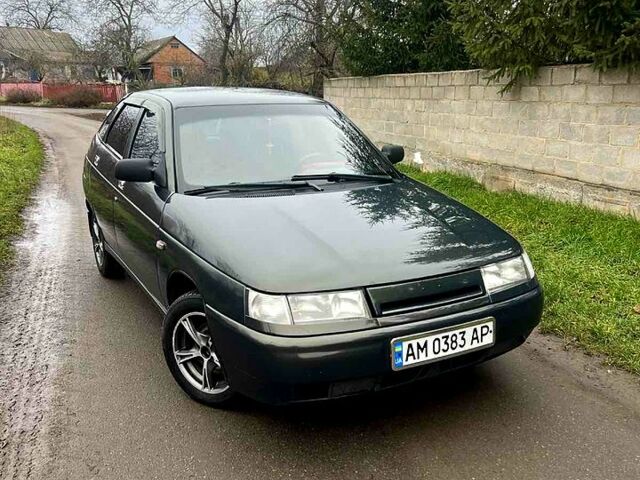 Зелений ВАЗ 2112, об'ємом двигуна 1.6 л та пробігом 205 тис. км за 2200 $, фото 1 на Automoto.ua