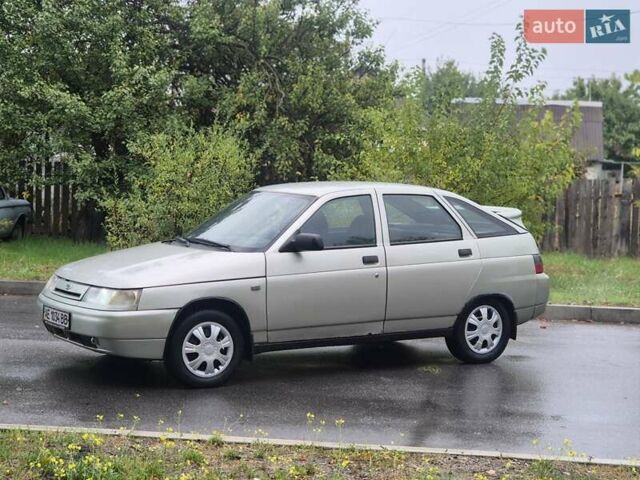 Зеленый ВАЗ 2112, объемом двигателя 1.6 л и пробегом 300 тыс. км за 1550 $, фото 1 на Automoto.ua
