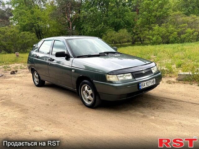 Зеленый ВАЗ 2112, объемом двигателя 1.6 л и пробегом 250 тыс. км за 2250 $, фото 1 на Automoto.ua