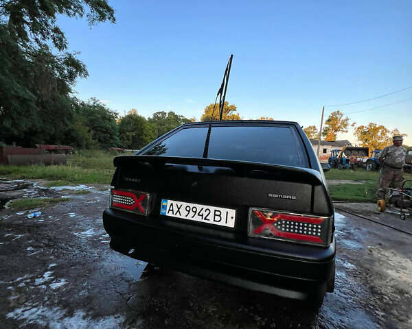 Черный ВАЗ 2113 Самара, объемом двигателя 1.6 л и пробегом 200 тыс. км за 1300 $, фото 1 на Automoto.ua