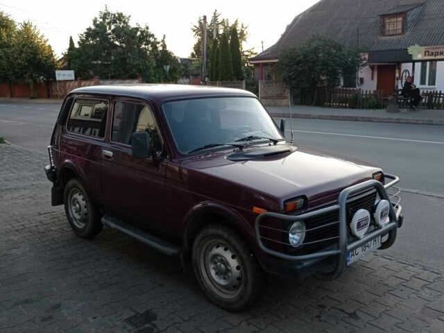 Красный ВАЗ 2113 Самара, объемом двигателя 1.7 л и пробегом 130 тыс. км за 3543 $, фото 1 на Automoto.ua